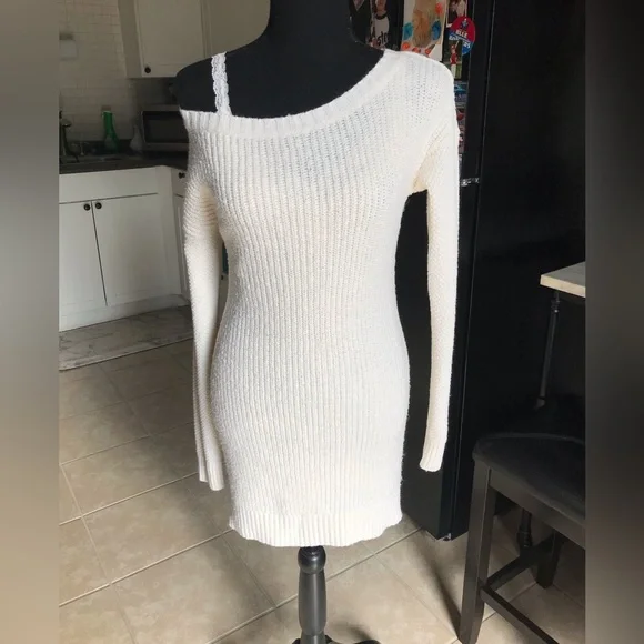 Y2K Hollister ivory sweater dress - Picture 11 of 12